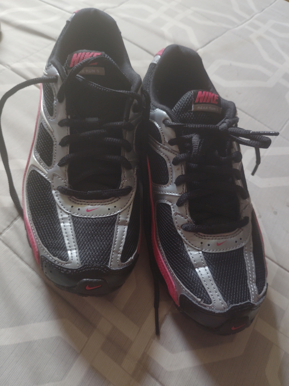 Nike Black, Silver & Pink Men's/Women's Athletic Sneakers